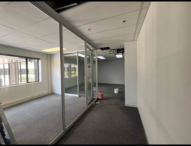 208M² OFFICE TO LET IN ILLOVO